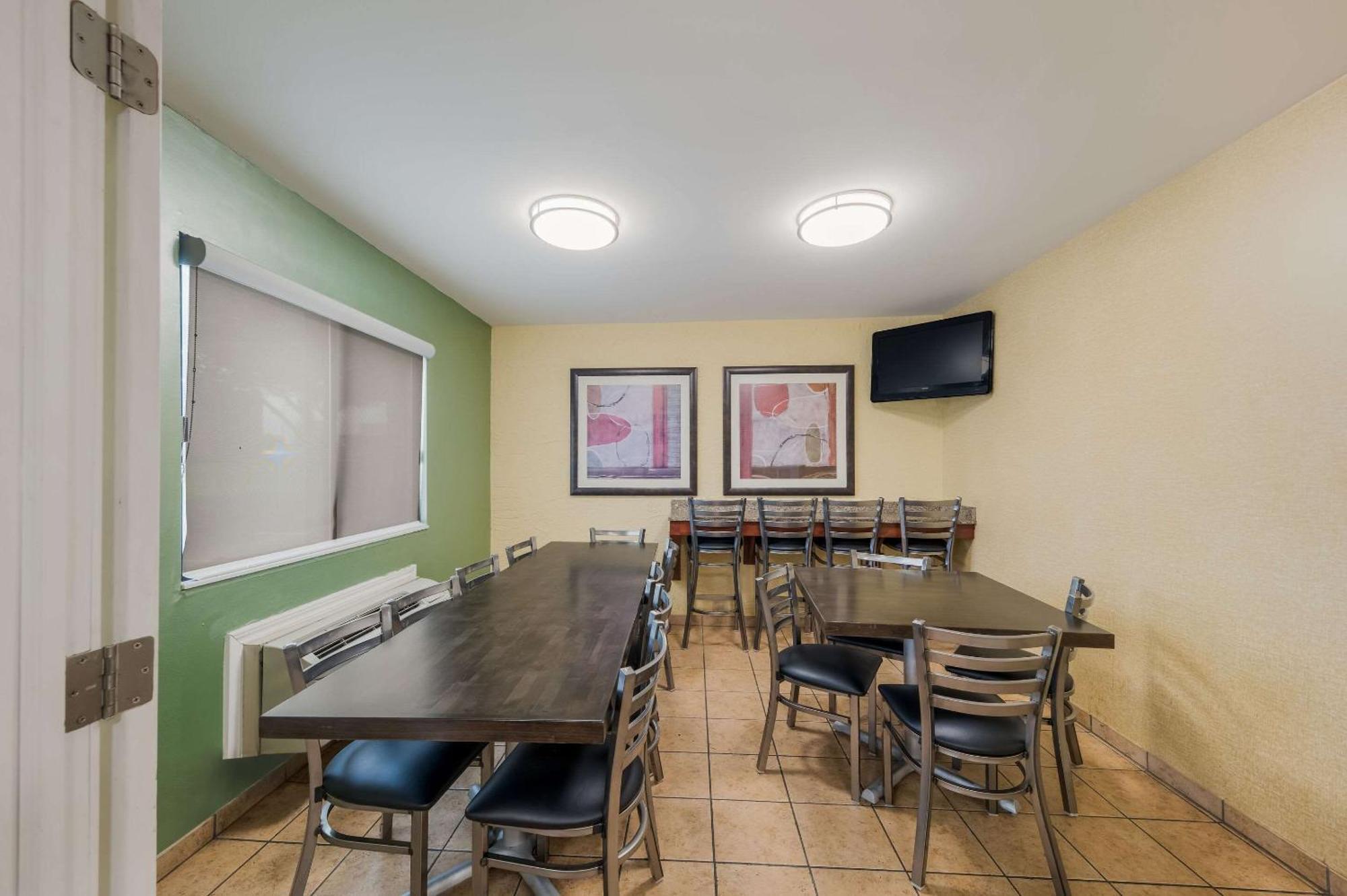 Quality Inn - Denton Exterior photo