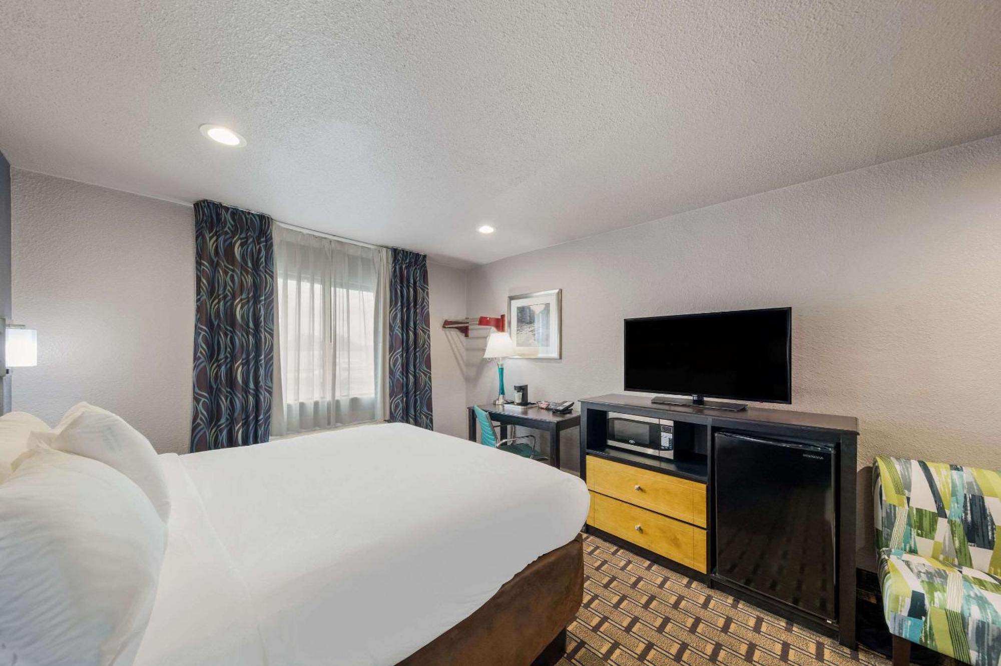 Quality Inn - Denton Exterior photo