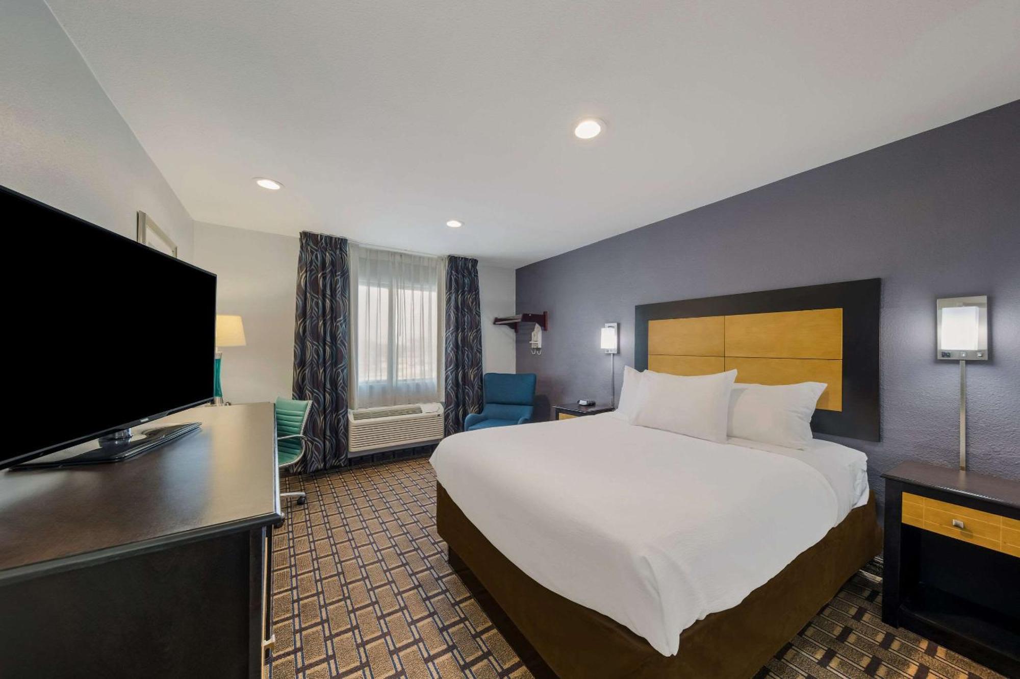 Quality Inn - Denton Exterior photo